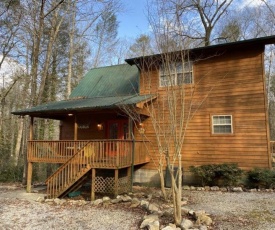 A Nature's Delight - 3 Bedrooms, 2 Baths, Sleeps 6 cabin