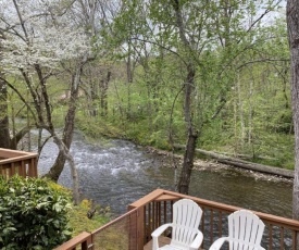 Gray's Place on Cosby Creek - 2 Bedrooms, 2 Baths, Sleeps 6 home