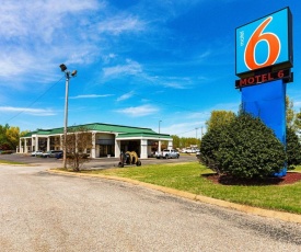 Motel 6-Covington, TN