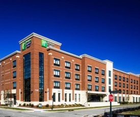 Holiday Inn Express & Suites Franklin - Berry Farms, an IHG Hotel
