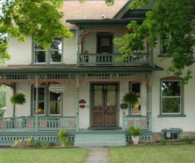Victorian Loft Bed and Breakfast