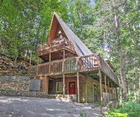 A-Frame Gatlinburg Home with Hot Tub 2 Mi to Parkway