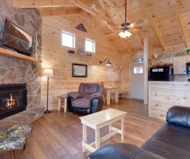 Always, 1 Bedroom, Hot Tub, Jetted Tub, Fireplace, WiFi, Sleeps 2