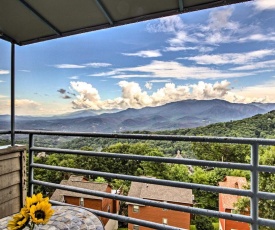 Bears Den in the Sky Condo Less Than 4 Mi to Gatlinburg