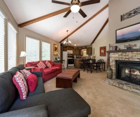 Believe, 2 Bedrooms, Pool Access, WiFi, Hot Tub, Pet Friendly, Sleeps 6