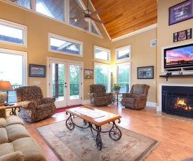 Cajun Spice, 2 Bedrooms, Mountain View, Hot Tub, WiFi, Sleeps 6