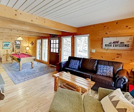 Chalet Village Cabin - Private Hot Tub home
