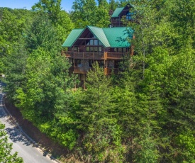 Eagles Point Lodge, 4 Bedrooms, Sleeps 16, View, Pool Access, Game Room