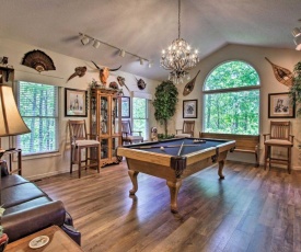 Eclectic Cabin with Hot Tub Less Than 1Mi to Ober Gatlinburg