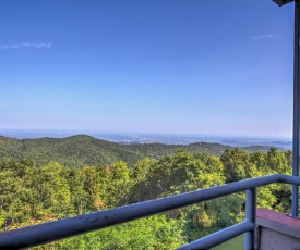 Gatlinburg Condo with Pool Access, Balcony and Mtn View