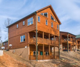 Gatlinburg Escape, 5 Bedrooms, Hot Tub, Arcade, Game Room, Sleeps 16