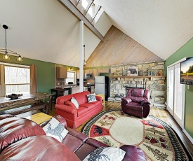 Great Smoky Retreat with Hot Tub - Near Downtown! home