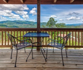 Journey's End 2, 1 Bedroom, Fireplace, Hot Tub, Jetted Tub, WiFi, Sleeps 2