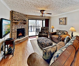 Luxe Creekside End Unit with Pool - Walk Downtown! condo