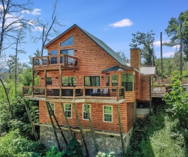 Misty Hollow, 3 Bedrooms, Hot Tub, Pool Table, Fireplace, Pool, Sleeps 10