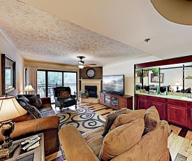 New Listing! Smoky Mountain Condo Near Downtown Condo
