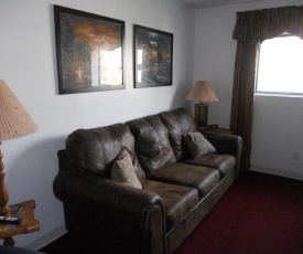 Oak Square Condo 309