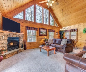 Peace 'N Quiet, 3 Bedrooms, Sleeps 10, Pool Access, Hot Tub, View, WiFi