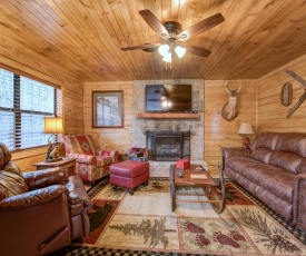 Rocky Top Lodge, 6 Bedrooms, Pool Access, Hot Tub, Mountain View, Sleeps 14