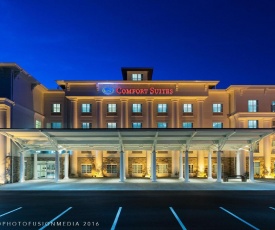 Comfort Suites