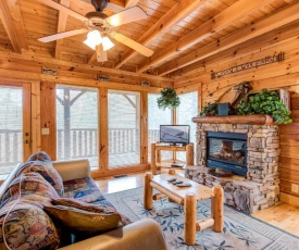 Secret Romance, 2 Bedrooms, Sleeps 8, Pool Table, Hot Tub, Arcade