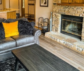 Sunrise Mountain View Condo