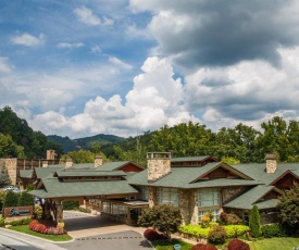 Greystone Lodge on the River
