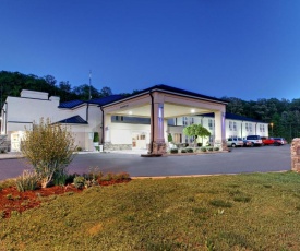 Holiday Inn Express Hurricane Mills Waverly, an IHG Hotel