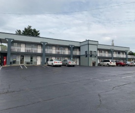 Royal Inn & Suites