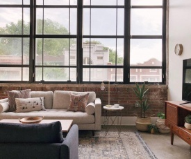 Sunny Loft w/ View of Gay St