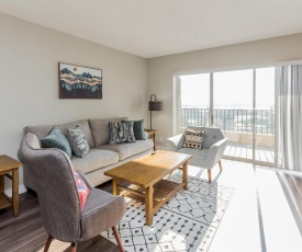 1BR Flat with Stunning River Views