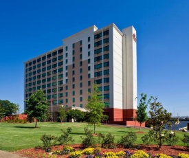 Crowne Plaza Memphis Downtown, an IHG Hotel