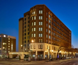 DoubleTree by Hilton Memphis Downtown
