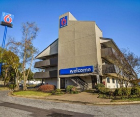 Motel 6-Memphis, TN - Downtown