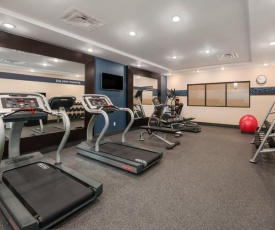 Hampton Inn & Suites Erie Bayfront