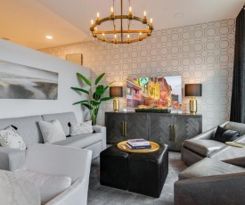 Illume - Corner Unit - Pool & Fitness Center condo