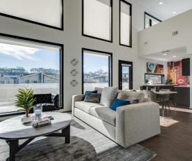 Illume - Penthouse Unit - Pool and Fitness Center condo