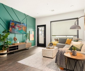 Illume - Picture-Perfect Oasis - All-Suite Layout condo