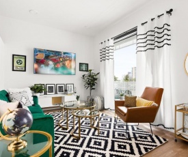 Illume - State-Of-The-Art Oasis - All-Suite Layout condo