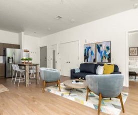 Illume - Upscale Gulch View Getaway - Corner Unit condo