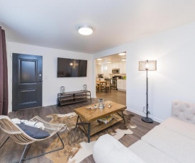 Jurny - Close to Music Row - 4 Bedroom Apartments