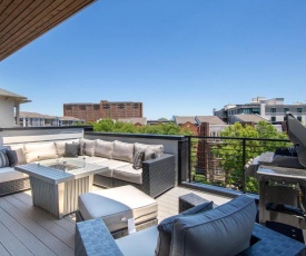 Midtown View - PRIVATE DECK- ECHELON WORKOUT BIKE - 6 MINS TO BROADWAY