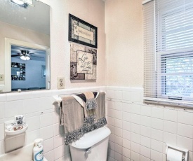 Nashville Apt with Patio, 3 Mi to Grand Ole Opry