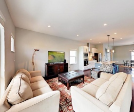 Stylish Retreat with Rooftop Deck & City Views townhouse