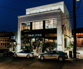 Vandyke Bed & Beverage