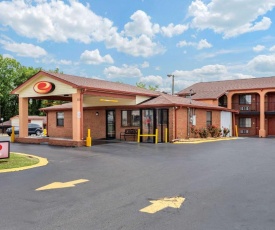 Econo Lodge North