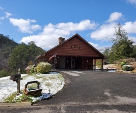 Bearfootin' Retreat in the Great Smoky Mountains