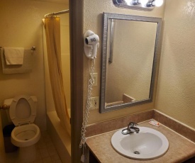 Colonial House Motel