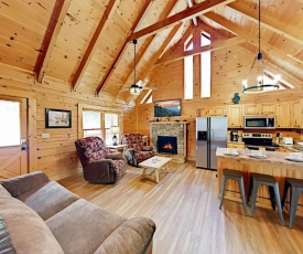 Country Bear Cove - Private Hot Tub cabin