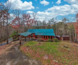 Dancing Bears Lodge Hot Tub Game Room Close To Area Attraction Restaurants and Shopping